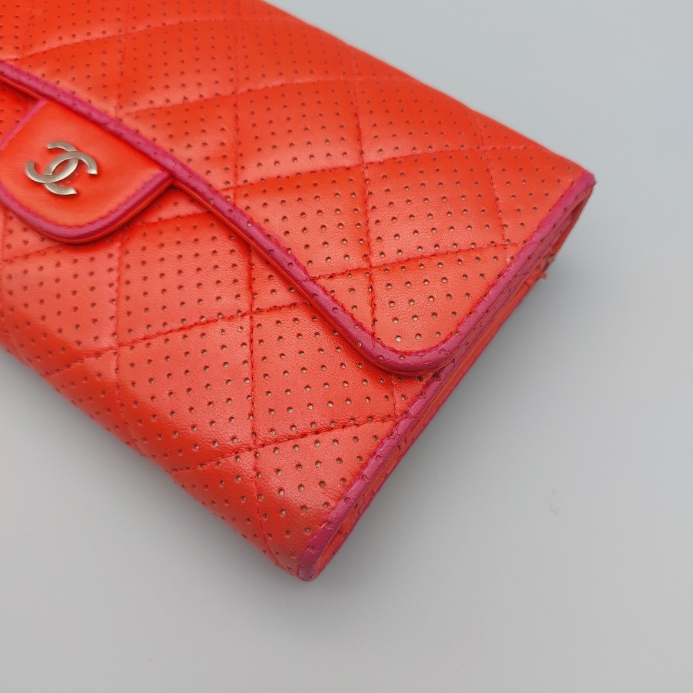 🌺Chanel Quilted Perforated Coral Red Leather Wallet/Clutch🌺 - Picture 7 of 16